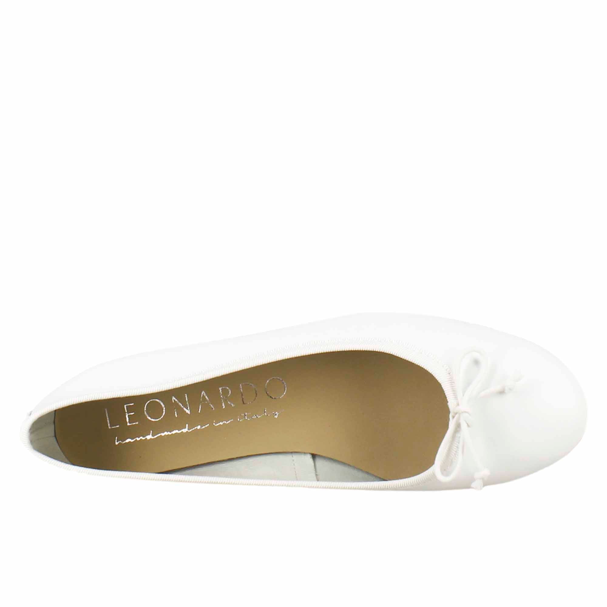 Ballerine leggere da donna color bianco in pelle liscia - Image 5