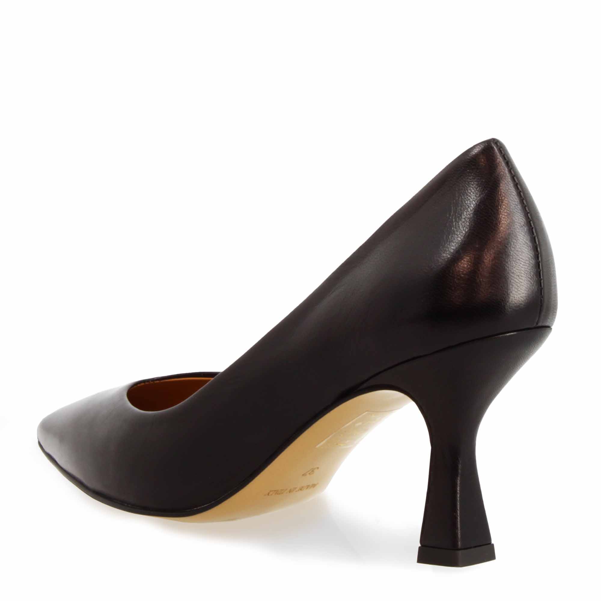 Décolleté da donna a punta e tacco alto in pelle nera - Image 3