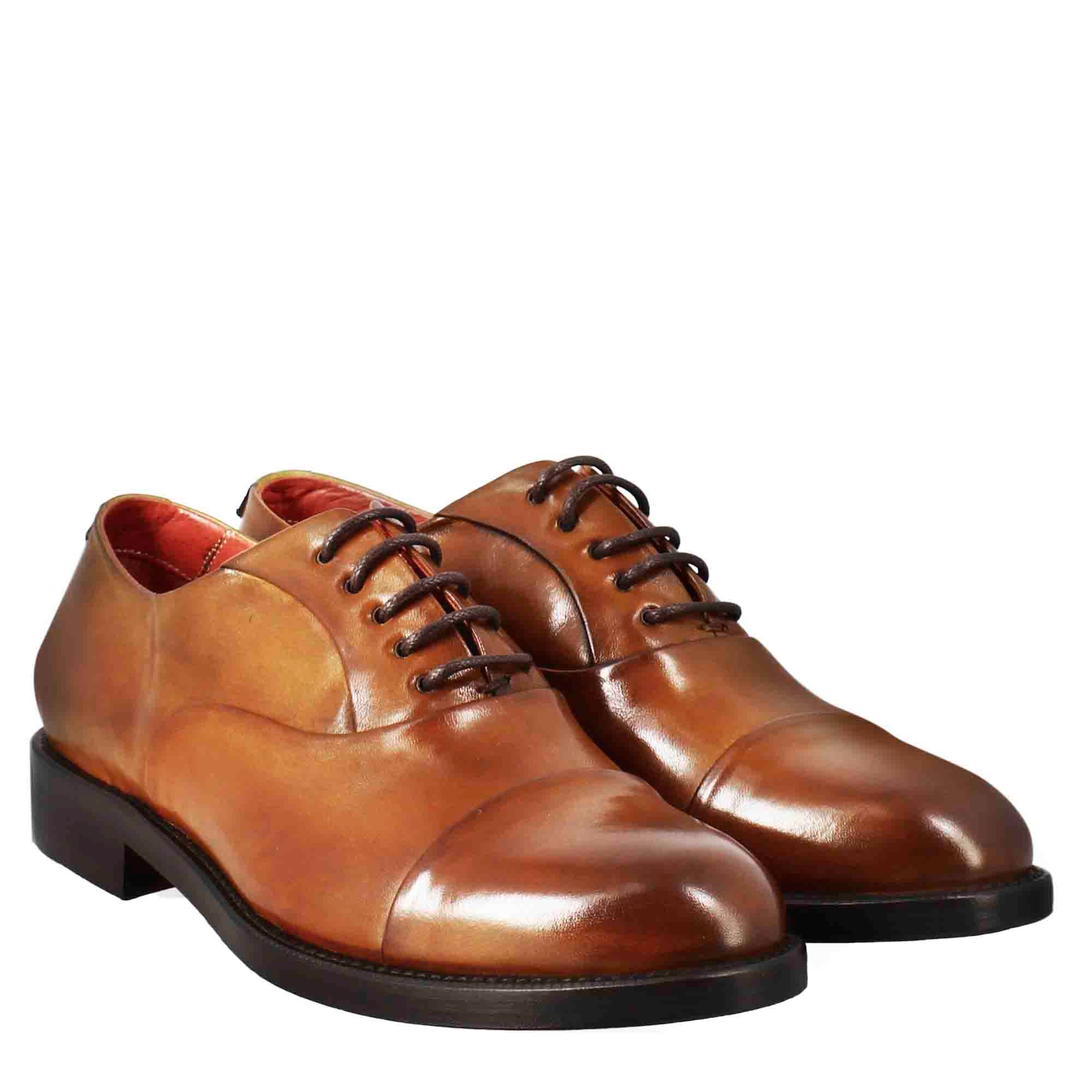 Francesina da donna con cucitura sulla punta in pelle colore marrone chiaro - Image 7