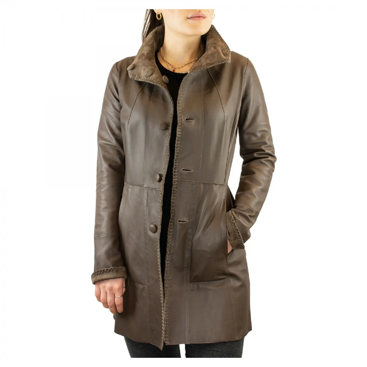 Giacca reversibile da donna fatta a mano in pelle di renna e di agnello grigia - Image 4