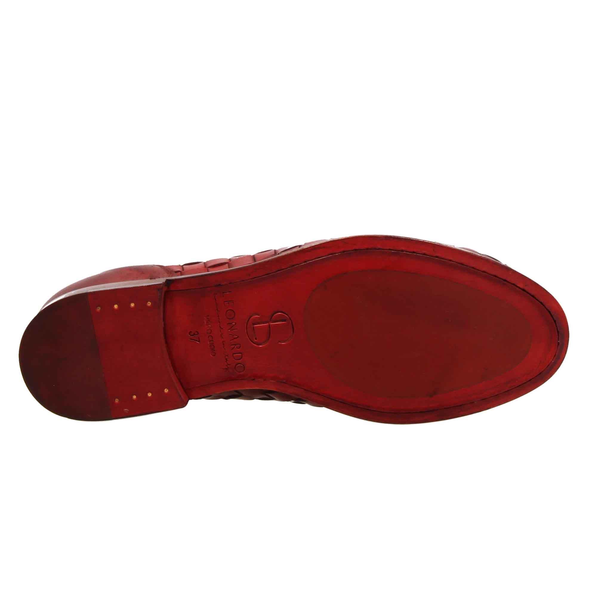 Mocassini da donna artigianali in pelle intrecciata rossa con nappine - Image 5