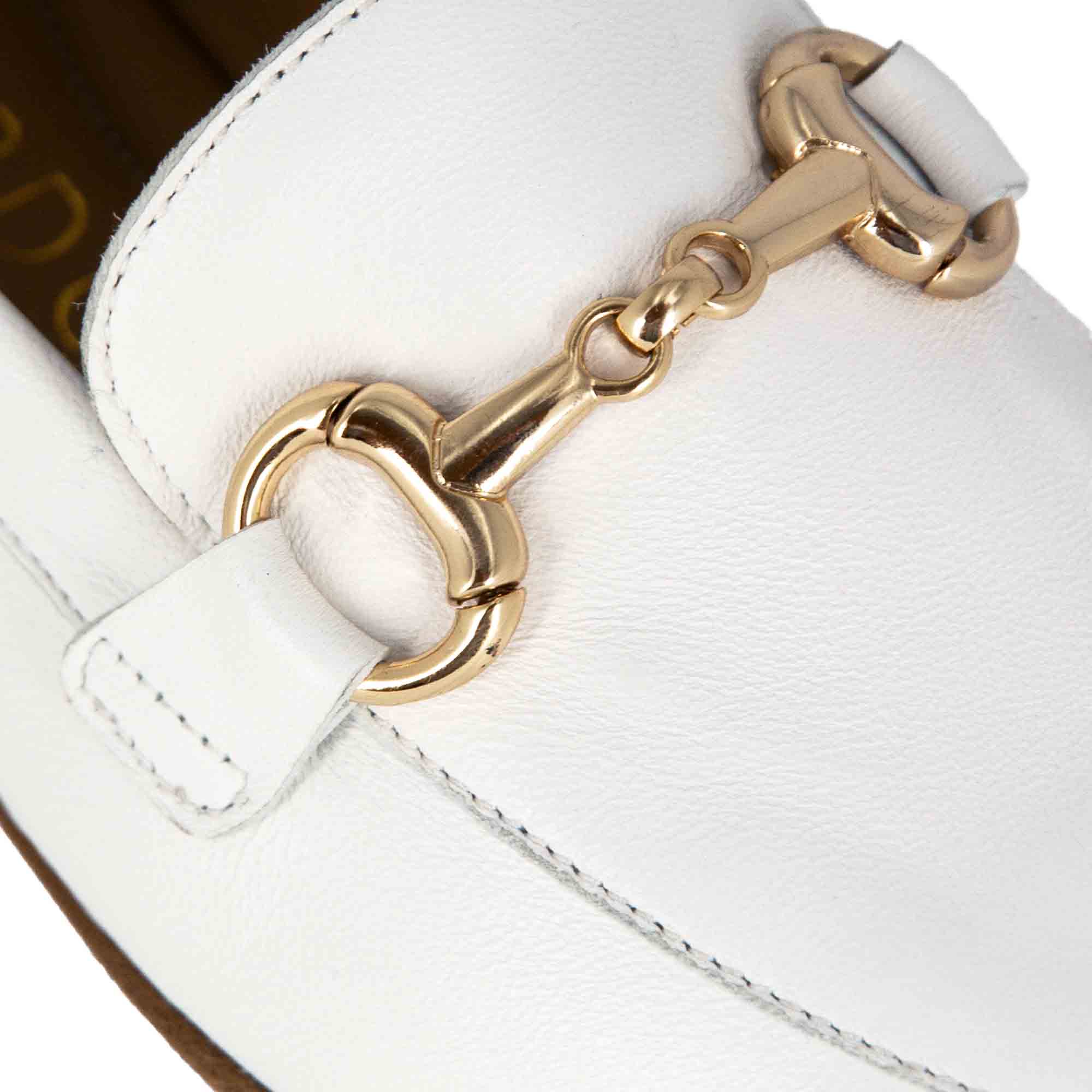Mocassino classico da donna con morsetto in pelle colore bianco - Image 4
