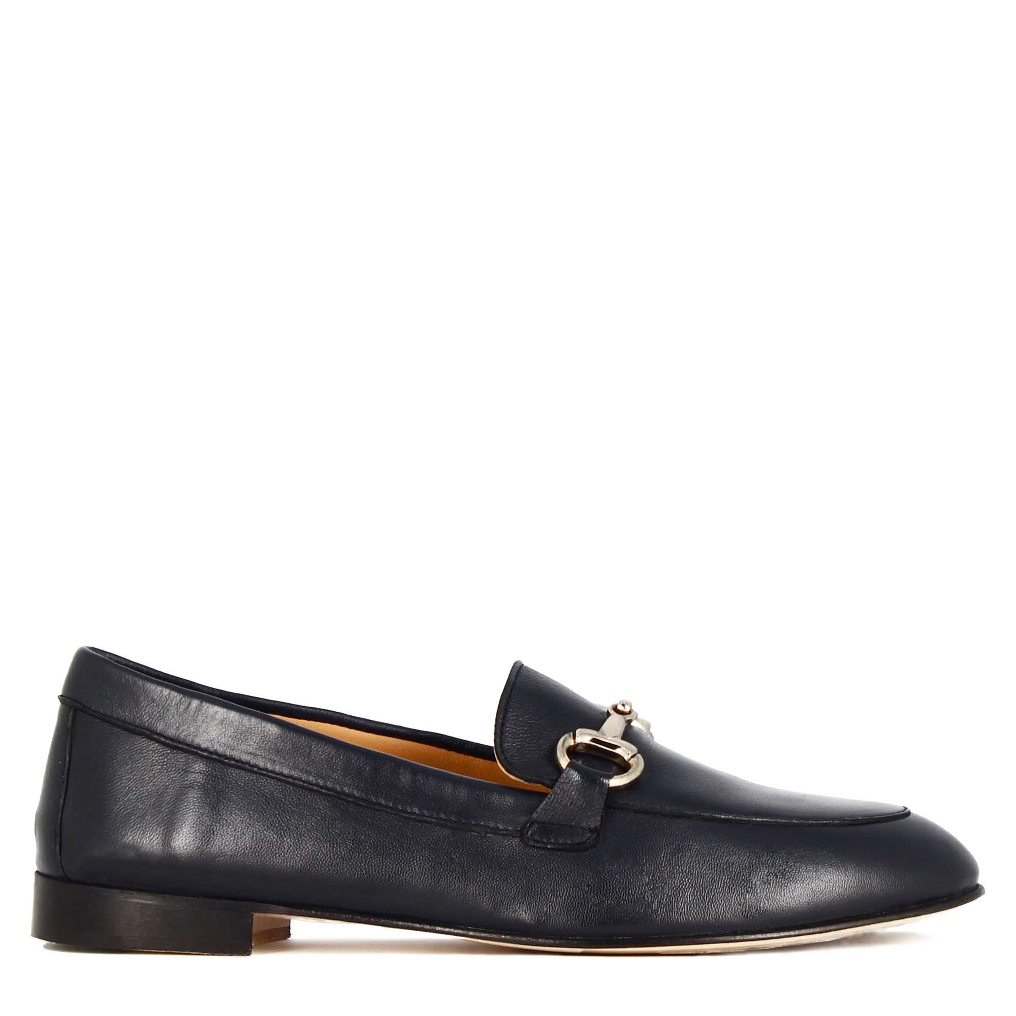 Mocassino classico da donna con morsetto in pelle colore blu scuro - Image 4