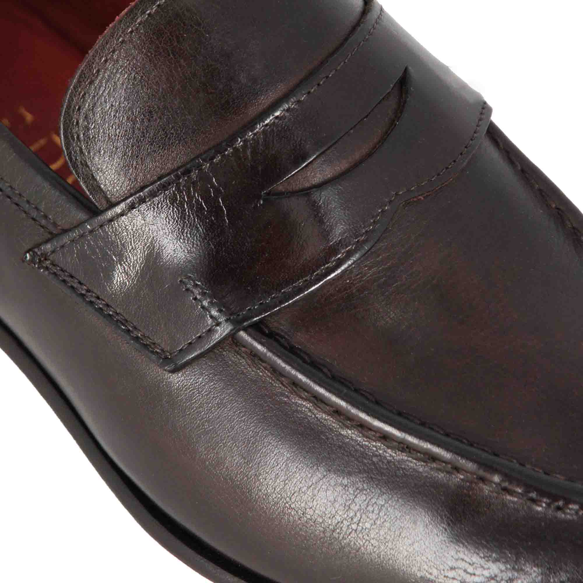 Mocassino classico da uomo in pelle colore marrone scuro - Image 5