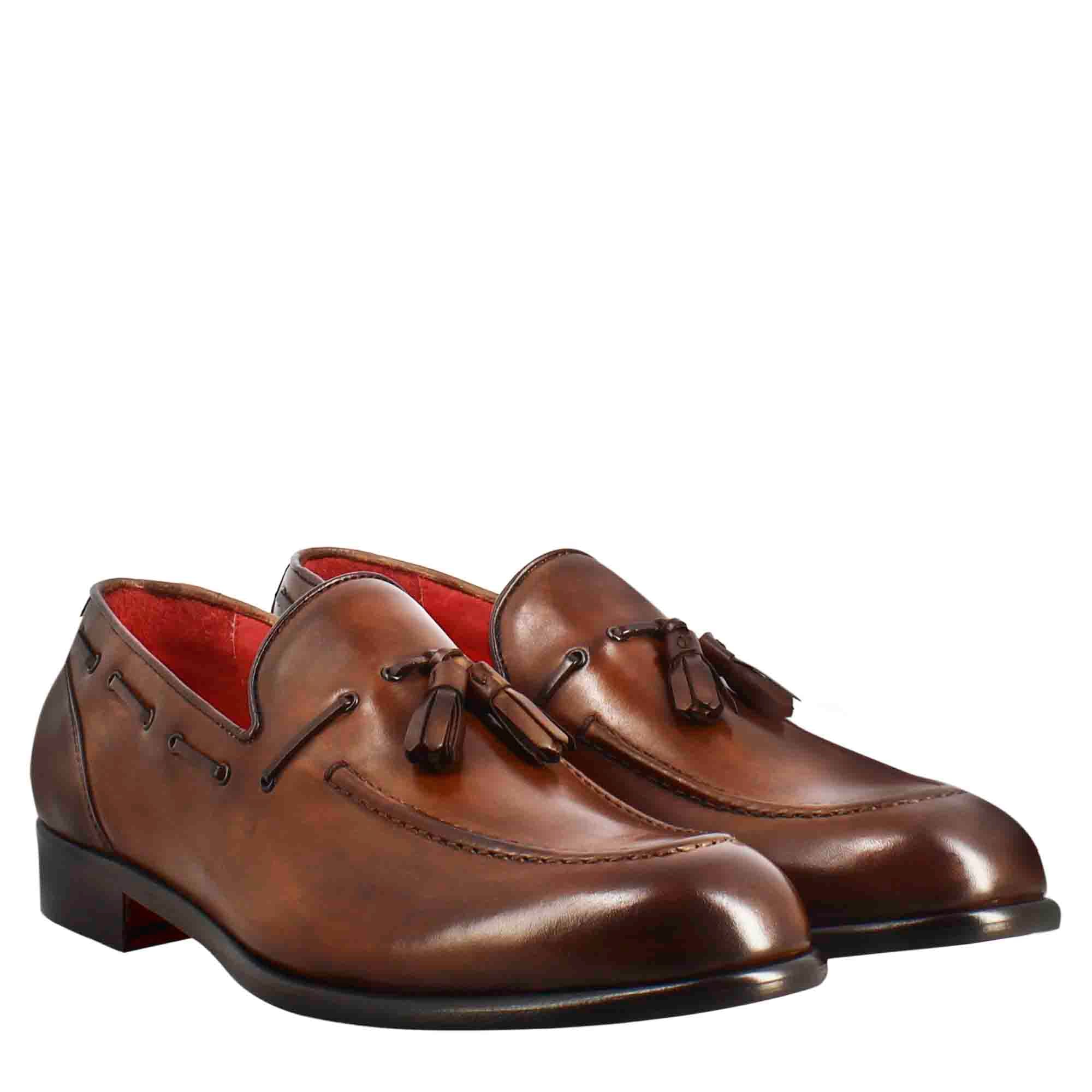 Mocassino con nappine da uomo in pelle colore marrone chiaro - Image 7
