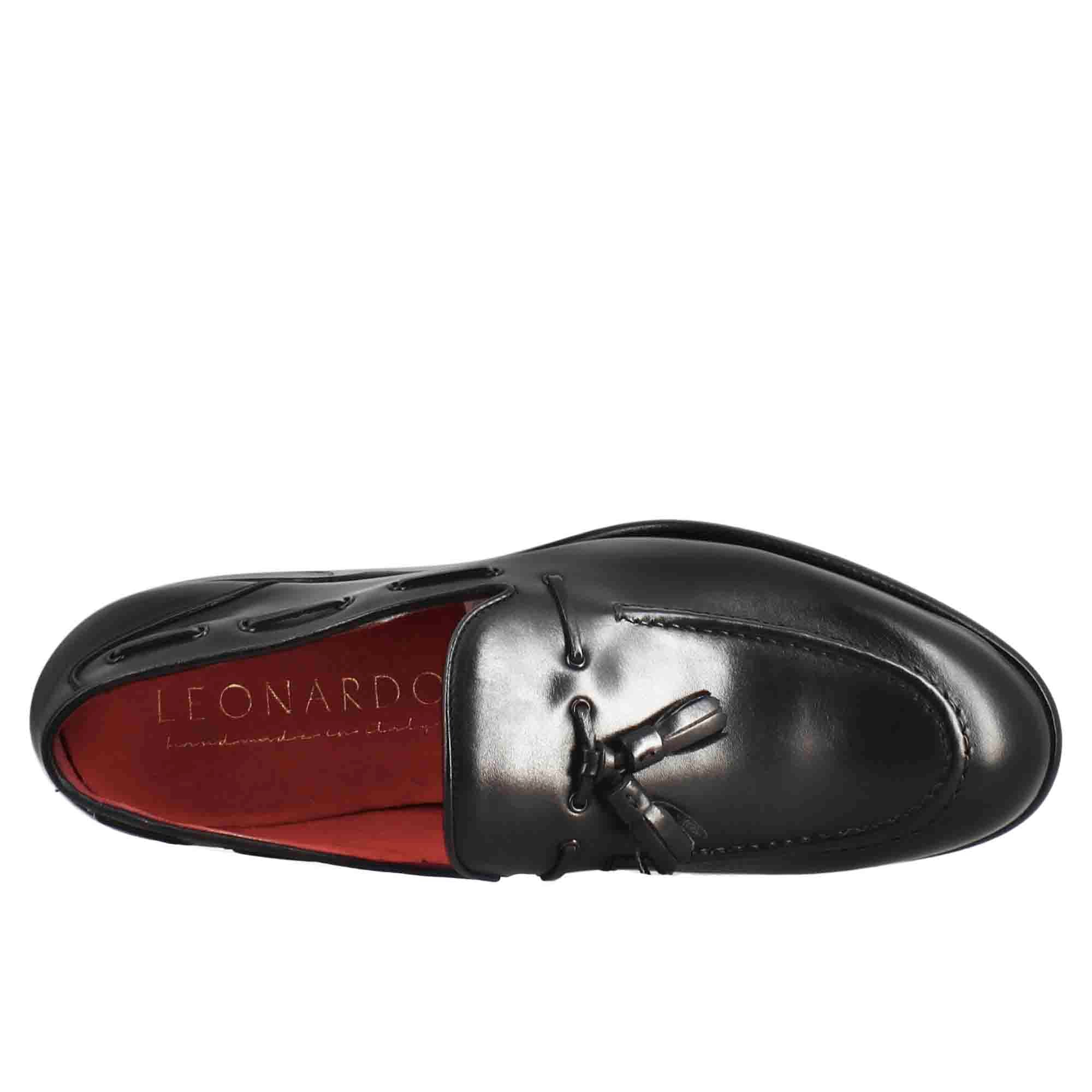 Mocassino con nappine da uomo in pelle colore nero - Image 5