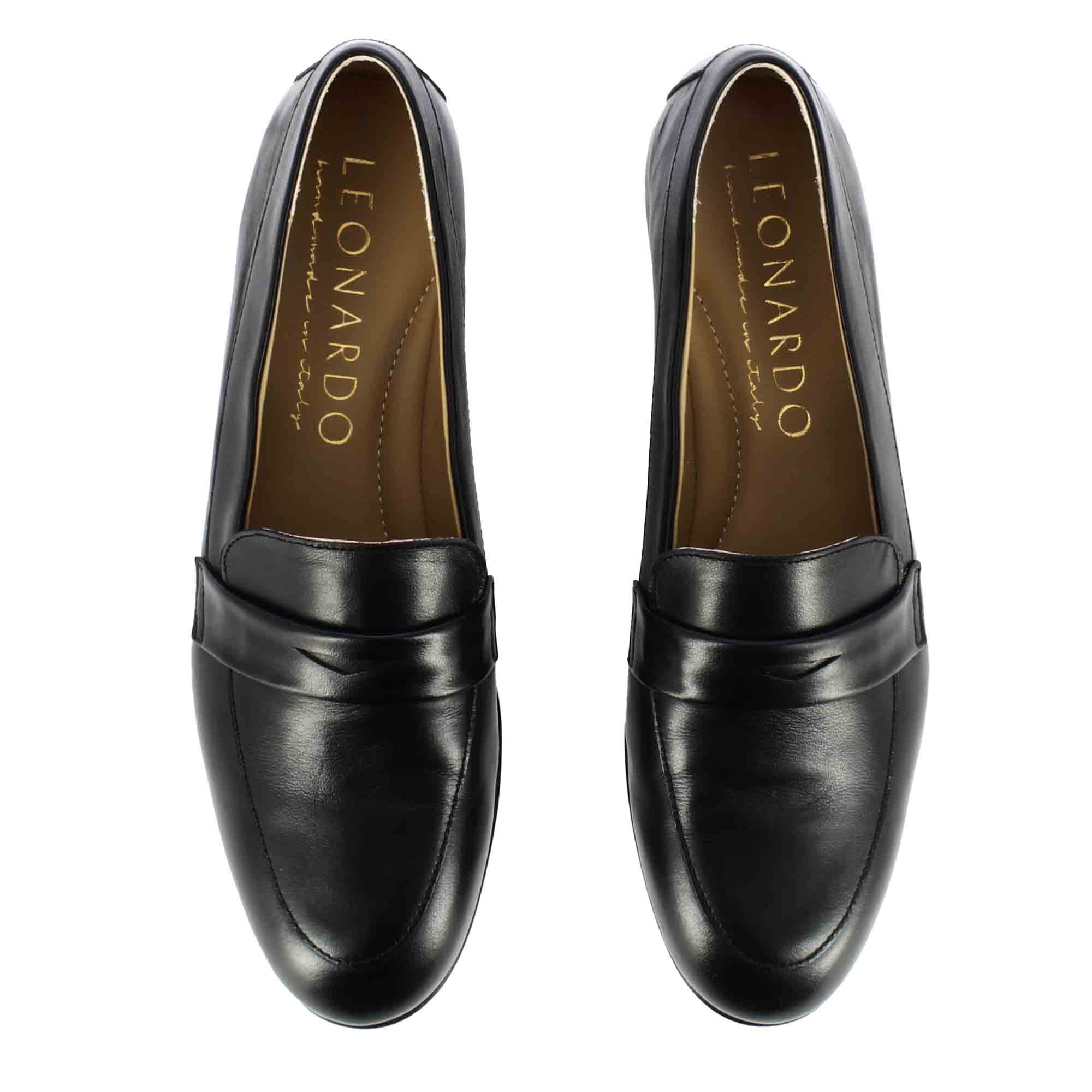 Mocassino da donna classico in pelle colore nero fatti a mano - Image 7