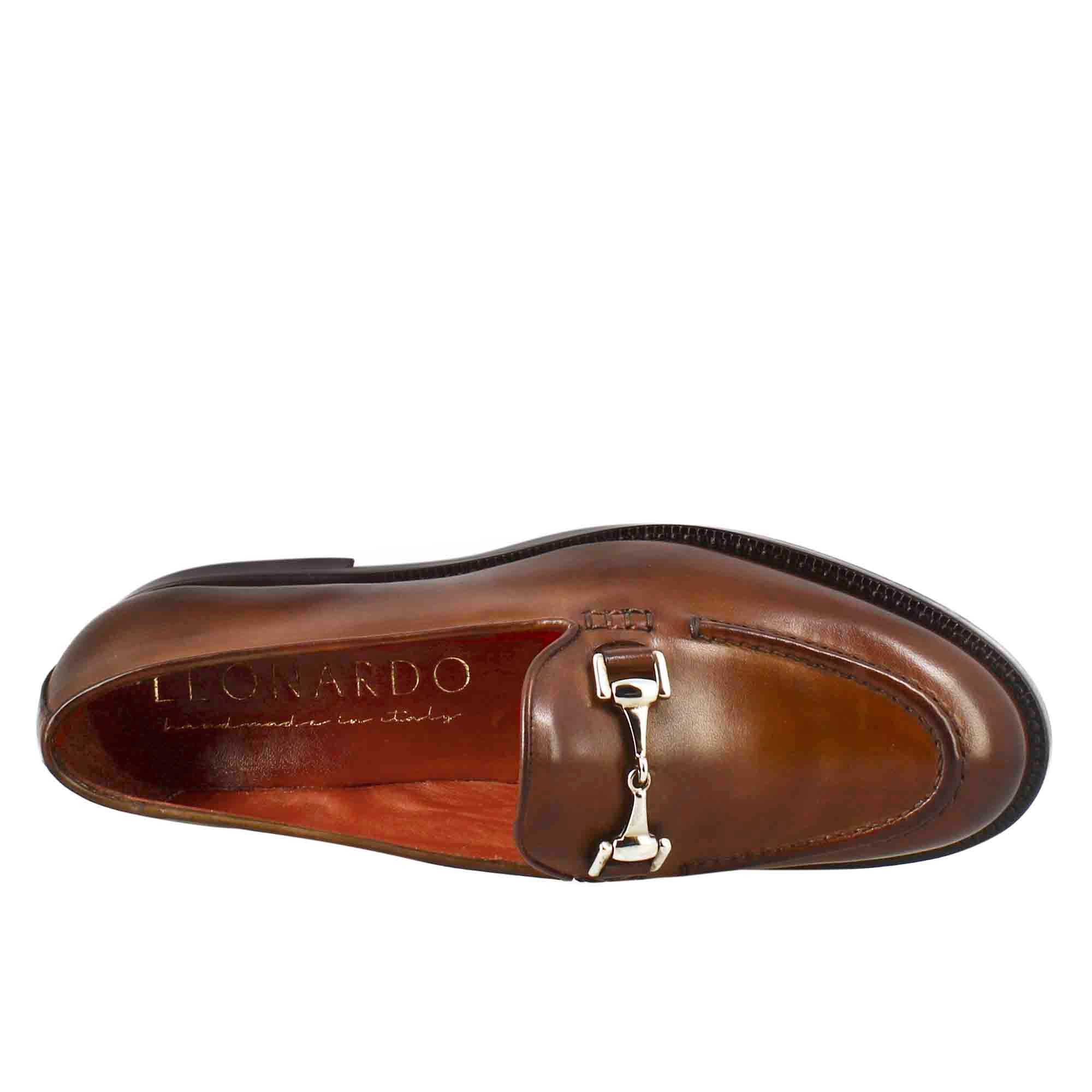 Mocassino da donna in pelle colore marrone con fibbia - Image 5