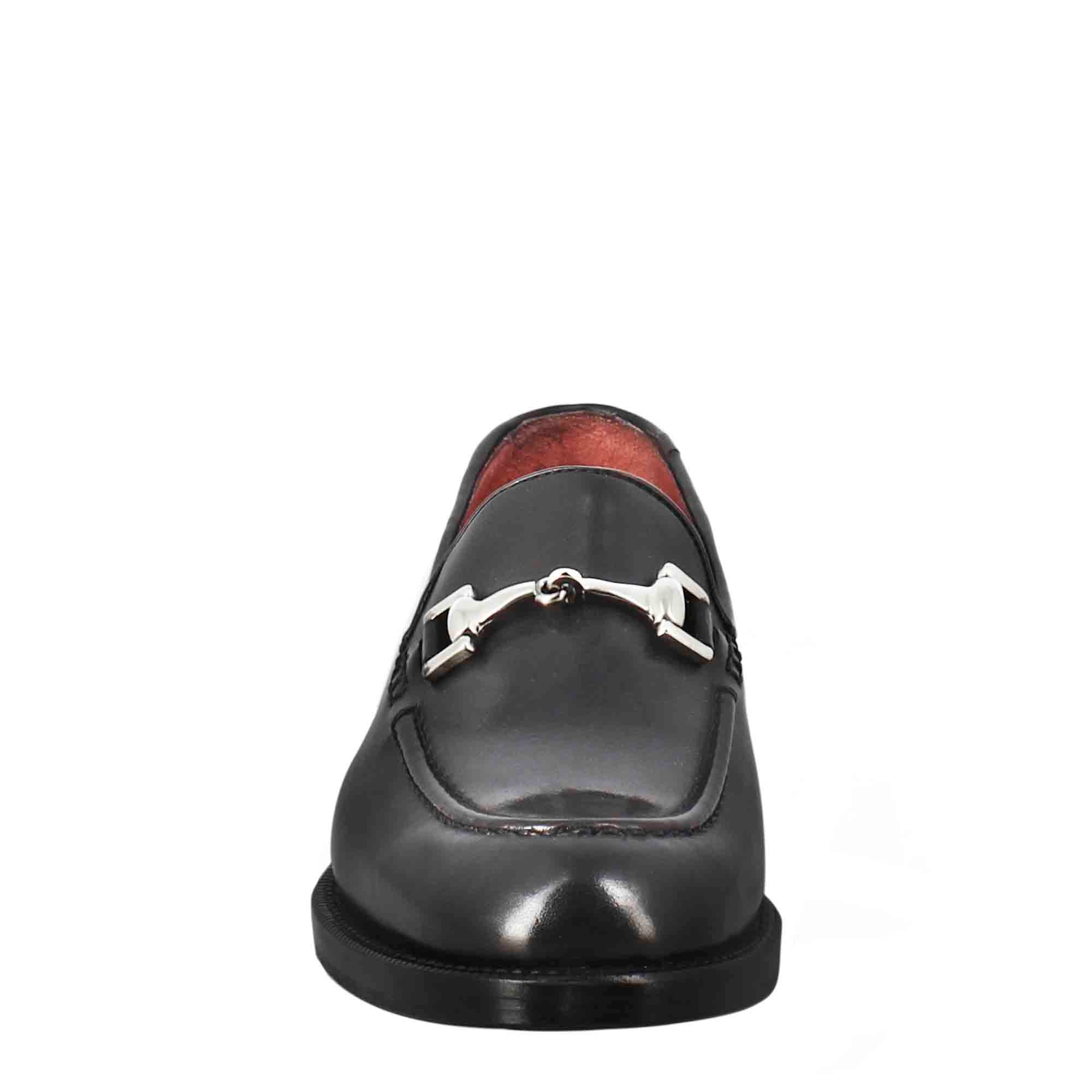 Mocassino da donna in pelle colore nero con fibbia - Image 3