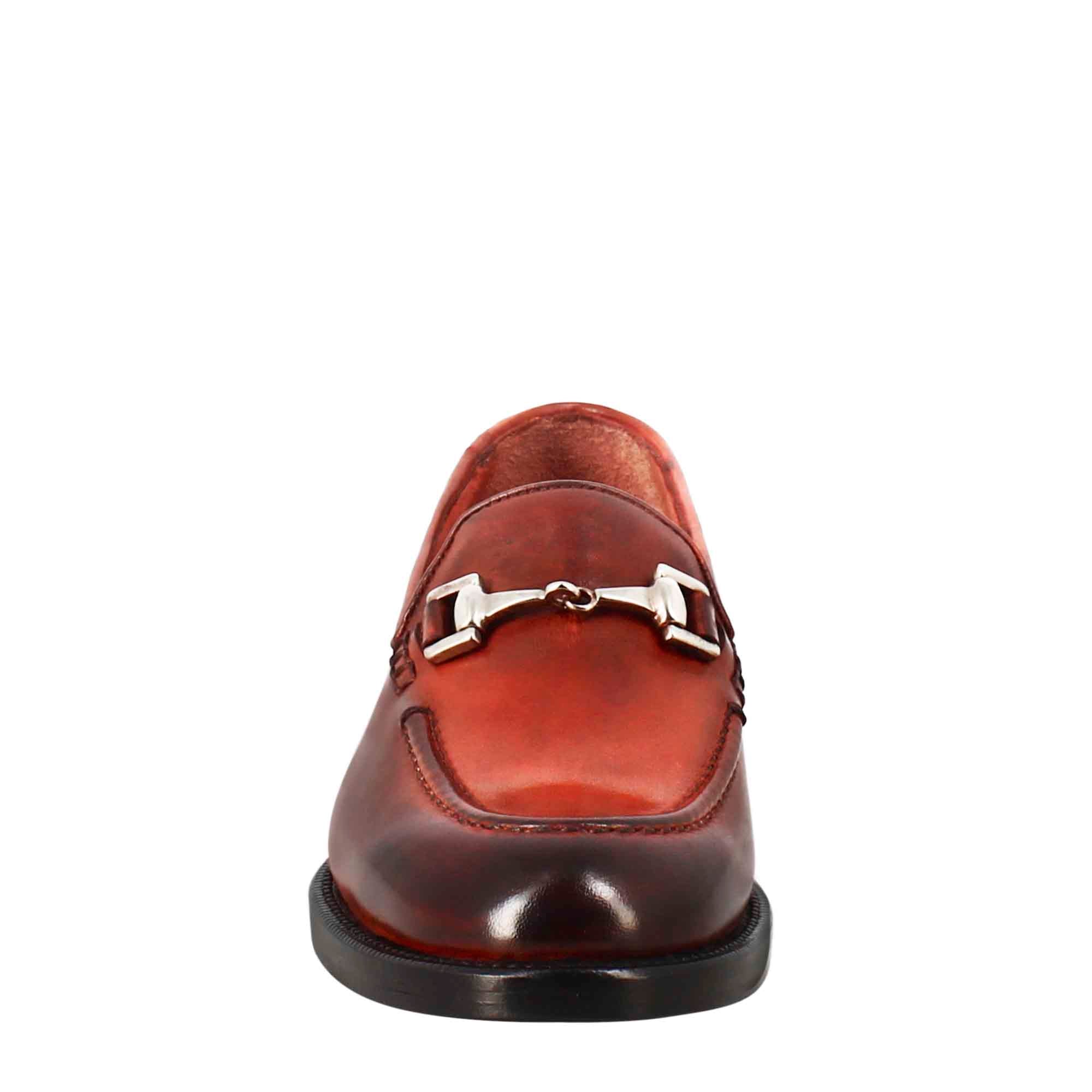 Mocassino da donna in pelle colore rosso con fibbia - Image 3