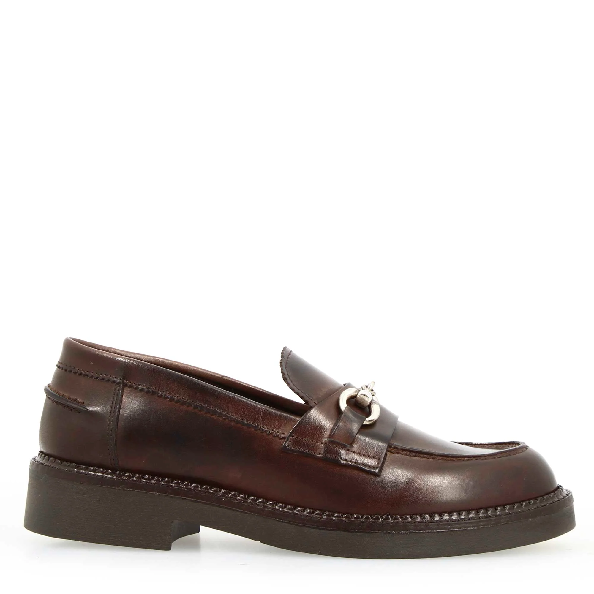 Mocassino da donna fondo robusto in pelle marrone scuro con fibbia - Image 5