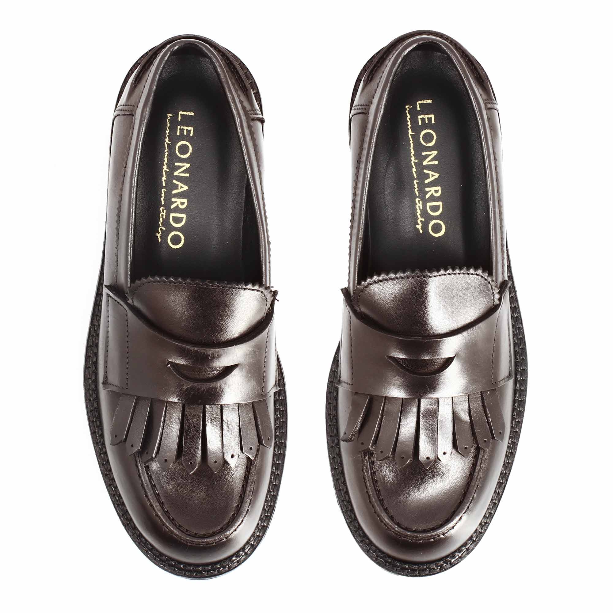 Mocassino da donna fondo robusto in pelle marrone scuro con frange - Image 2