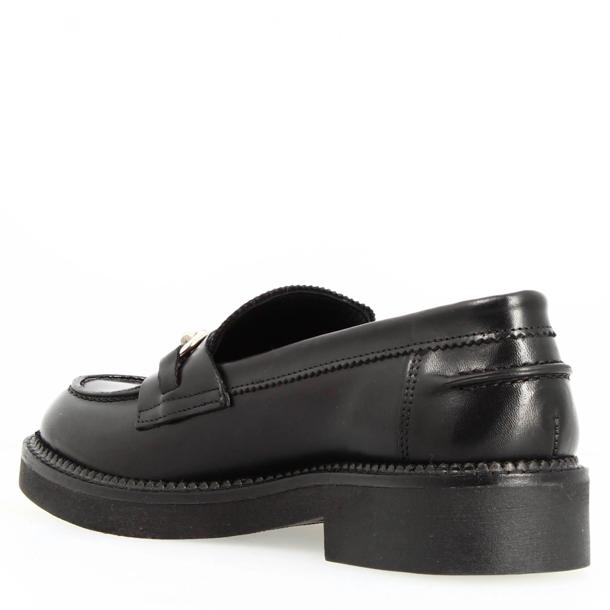 Mocassino da donna fondo robusto in pelle nera con fibbia - Image 4