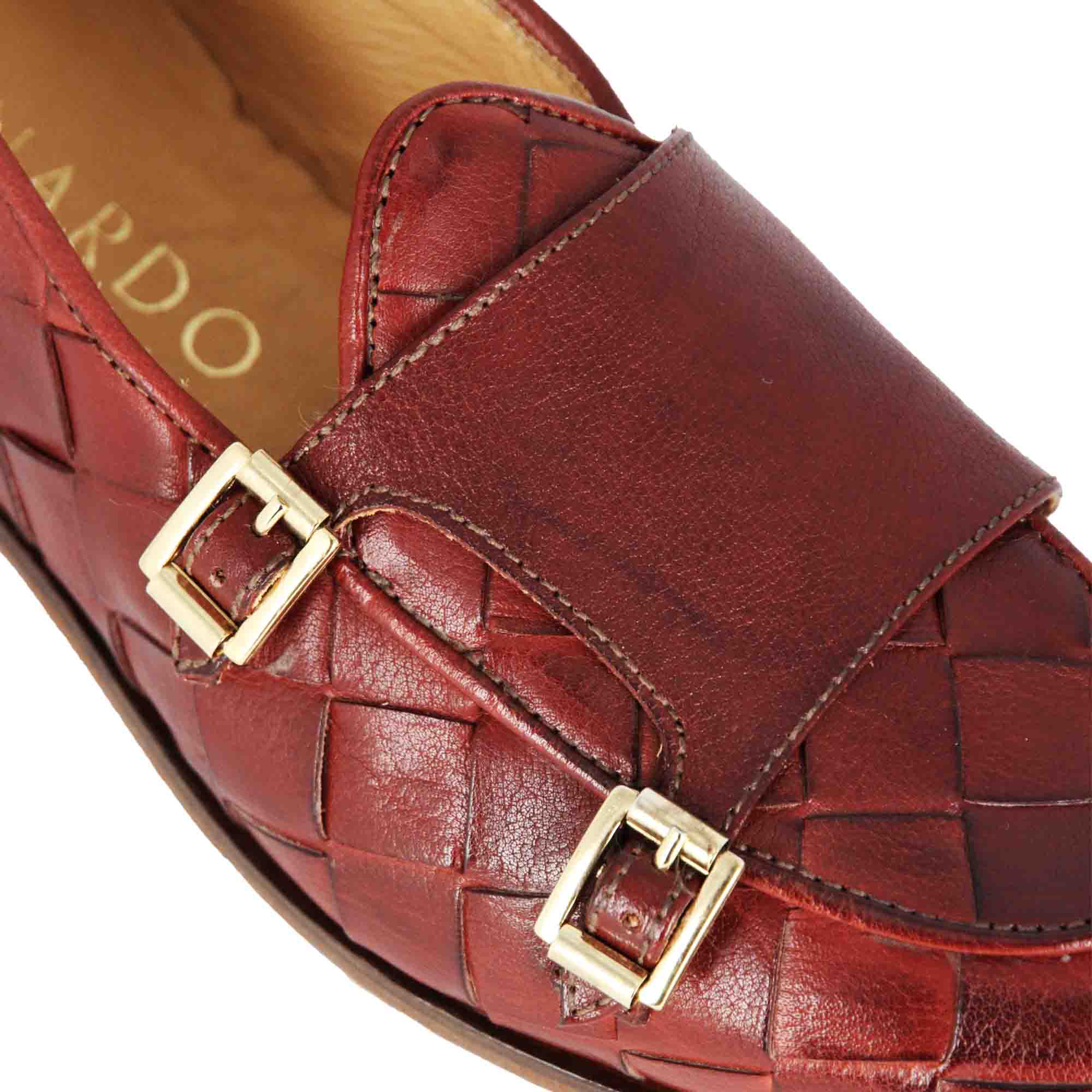 Mocassino da uomo in pelle intrecciata con doppia fibbia colore rosso - Image 3
