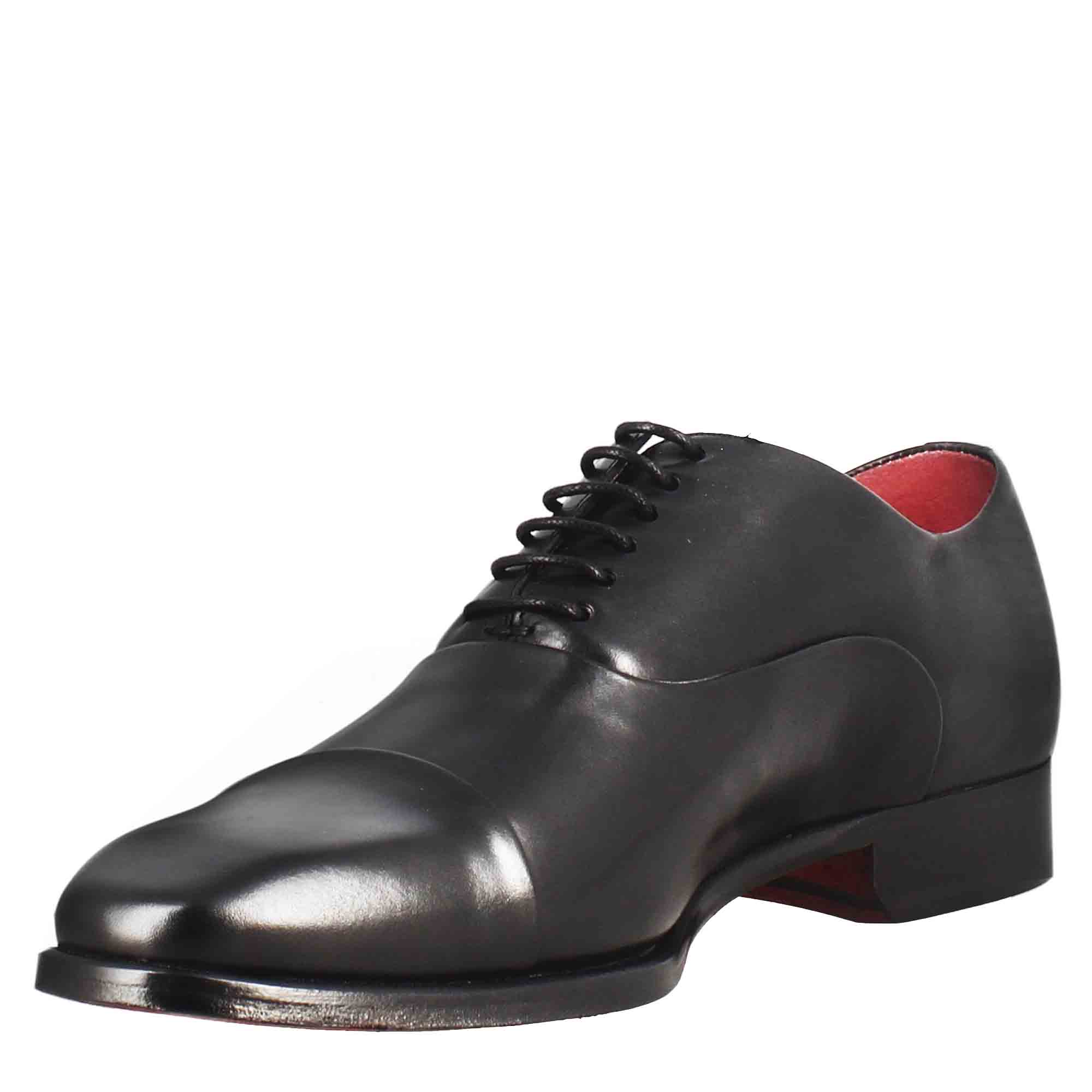 Scarpe francesine con puntale in pelle color nero - Image 4