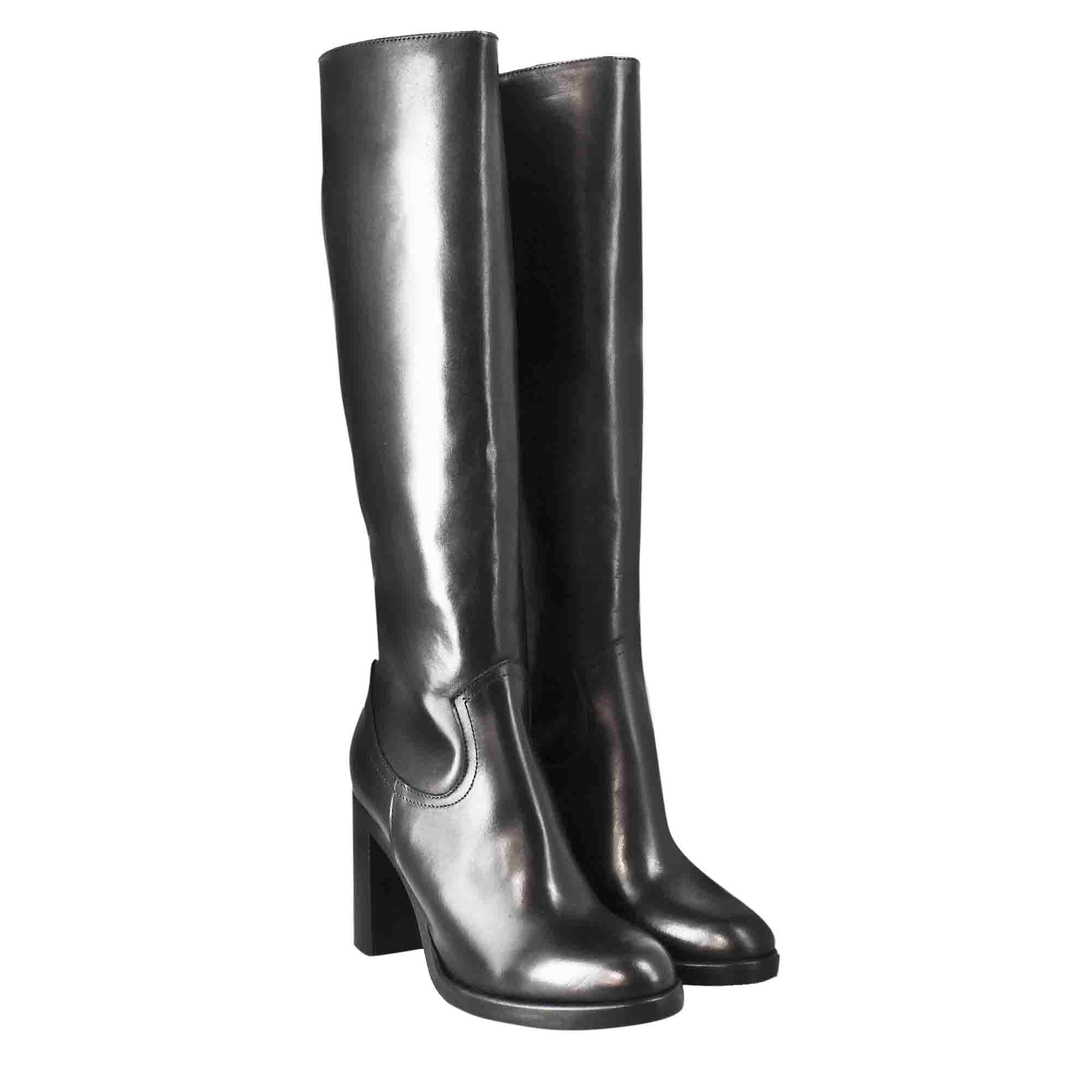 Stivale al ginocchio da donna liscio con tacco alto in pelle nero - Image 6