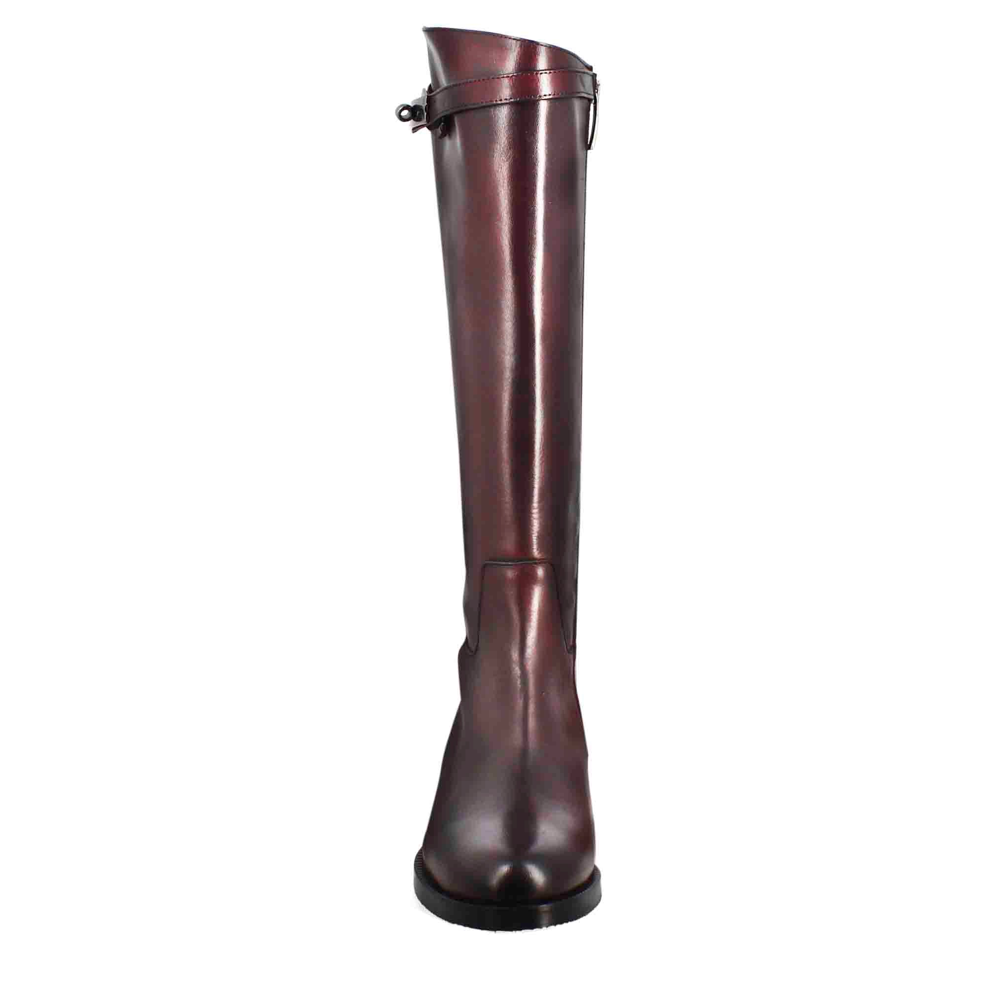 Stivale al ginocchio da donna liscio con tacco basso in pelle colore bordeaux - Image 3
