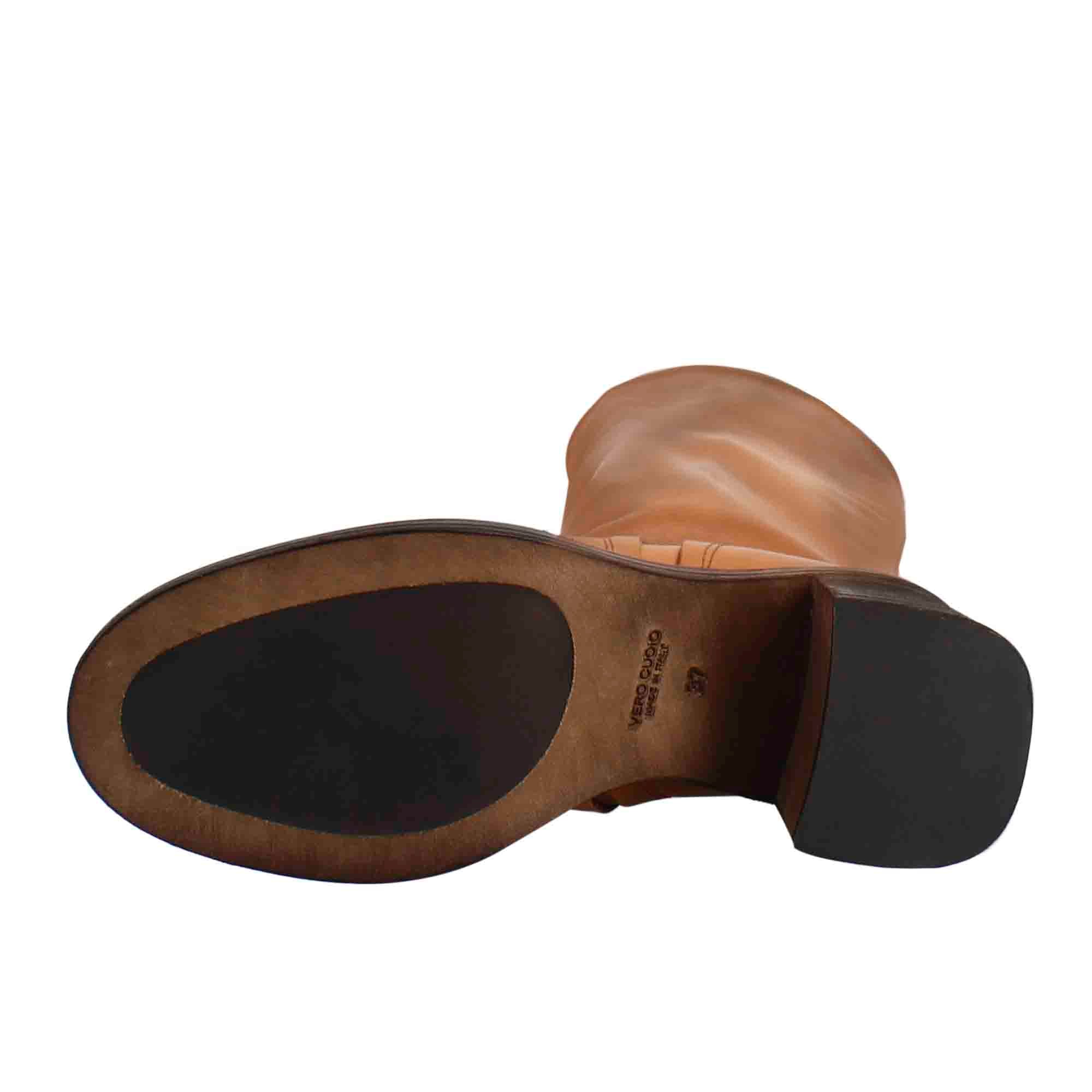 Stivale diver altezza polpaccio da donna con tacco in pelle lavata colore cuoio scuro - Image 7