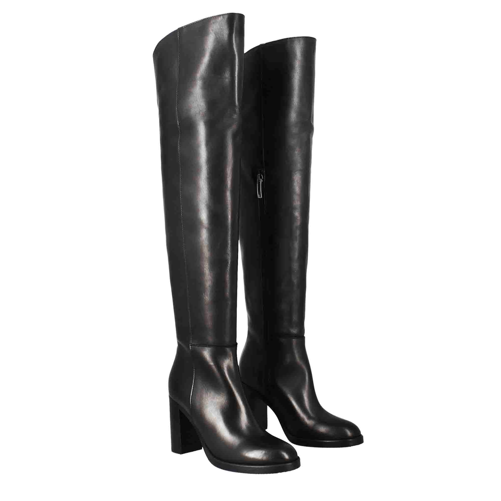 Stivale sopra il ginocchio da donna con tacco alto in pelle colore nero - Image 6