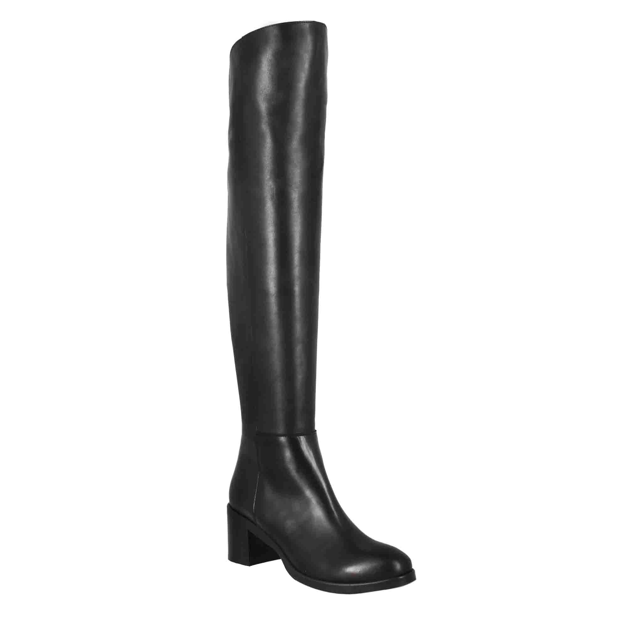Stivale sopra il ginocchio da donna liscio con tacco medio in pelle nero - Image 3