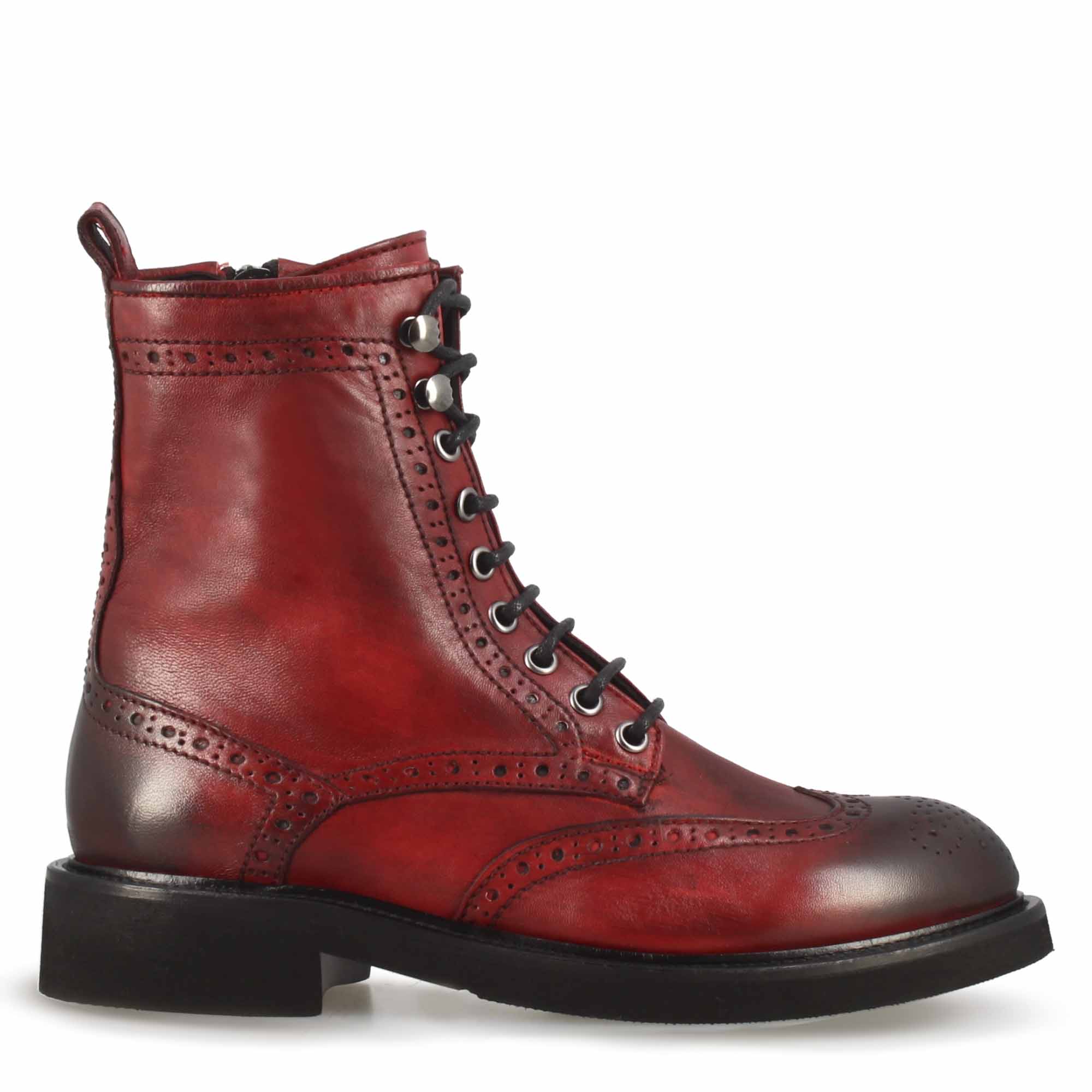 Stivaletto anfibio da donna in pelle rossa con dettagli brogue - Image 3