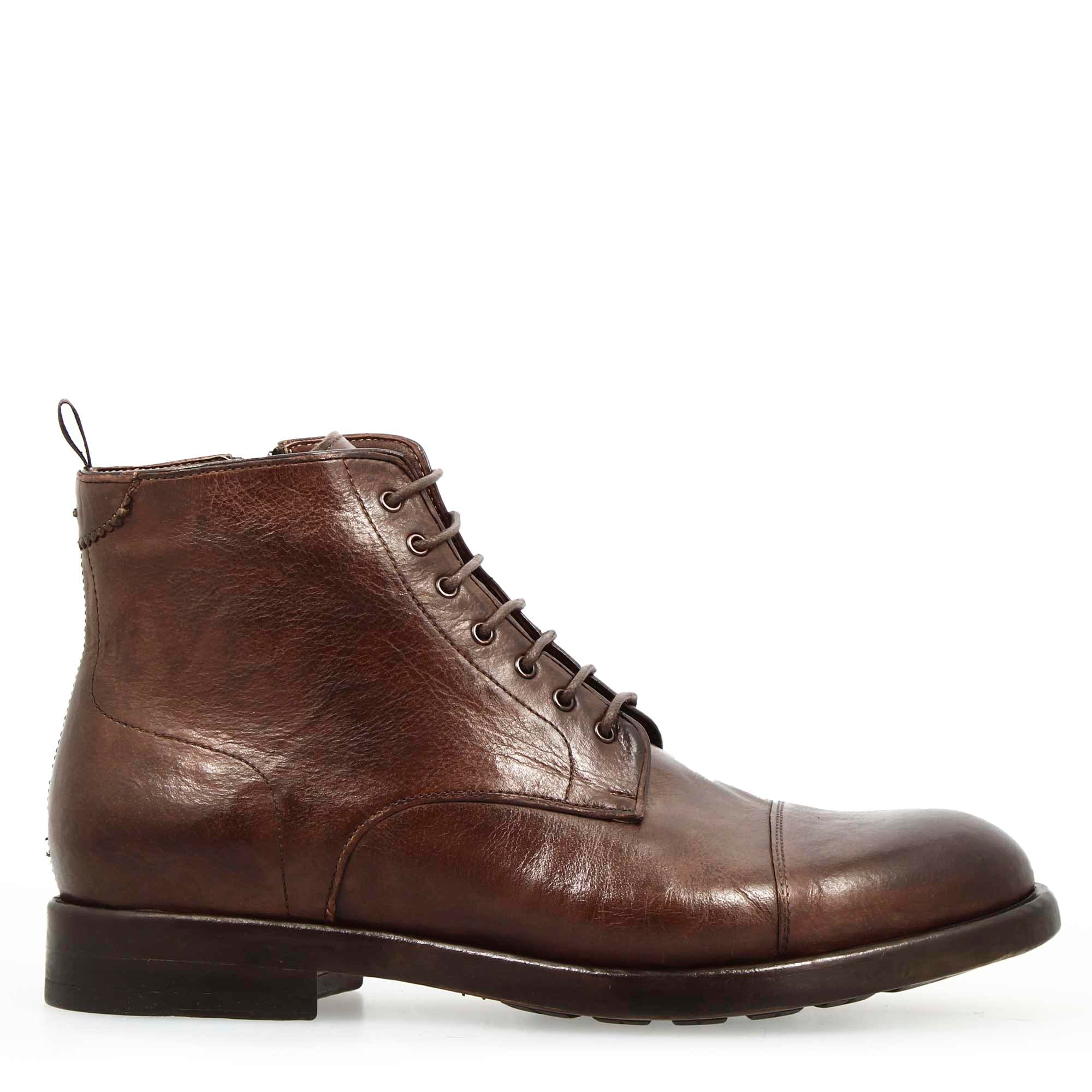 Stivaletto cap toe da uomo in pelle pregiata marrone scuro - Image 2