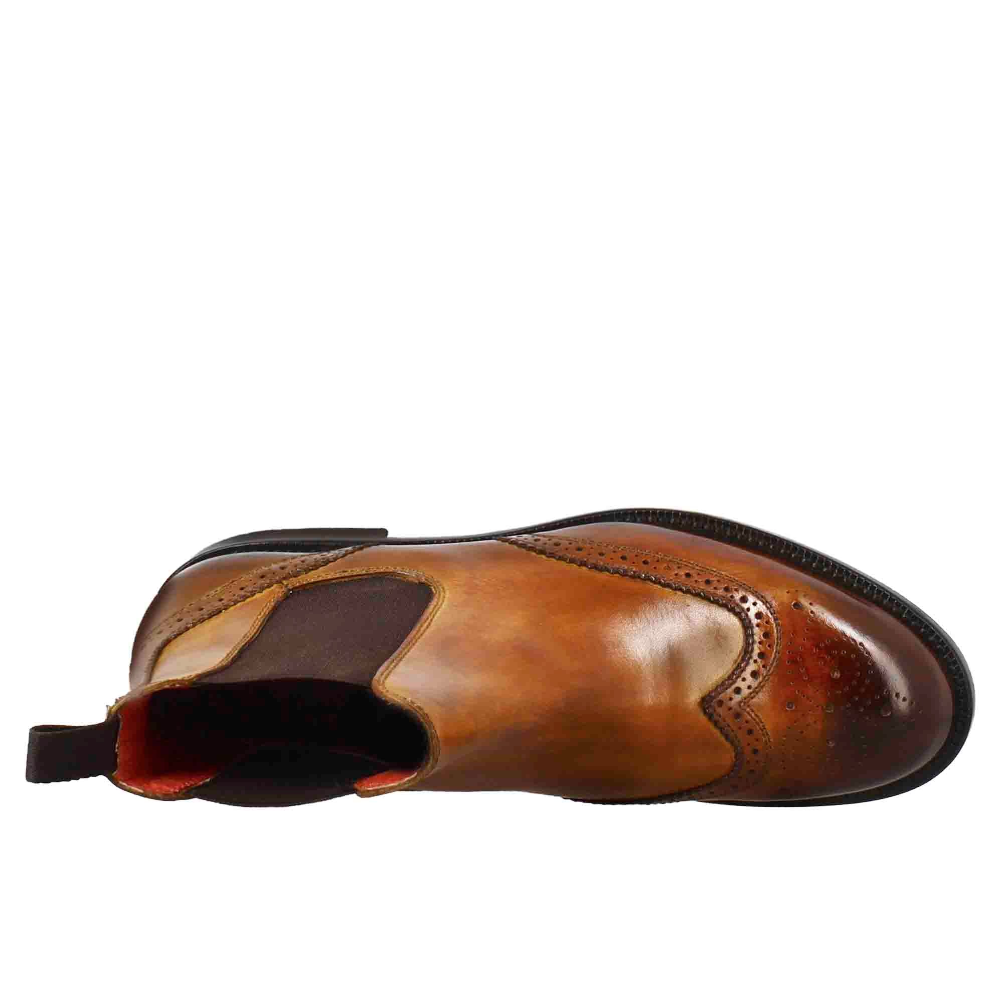 Stivaletto da donna chelsea con dettagli brogue in pelle marrone chiaro - Image 5