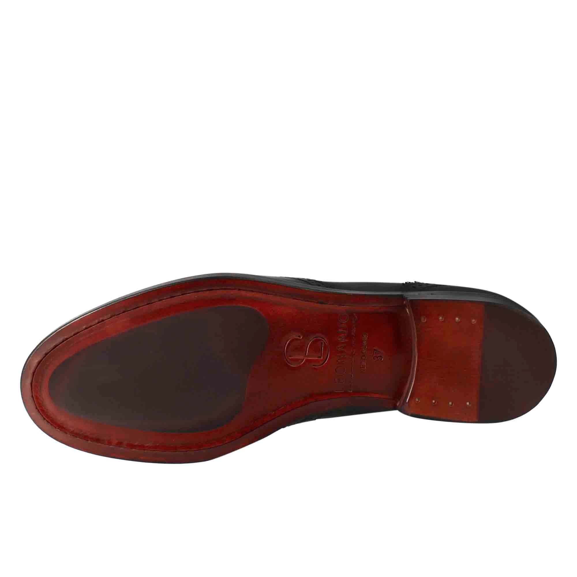 Stivaletto da donna chelsea con dettagli brogue in pelle colore nero - Image 6