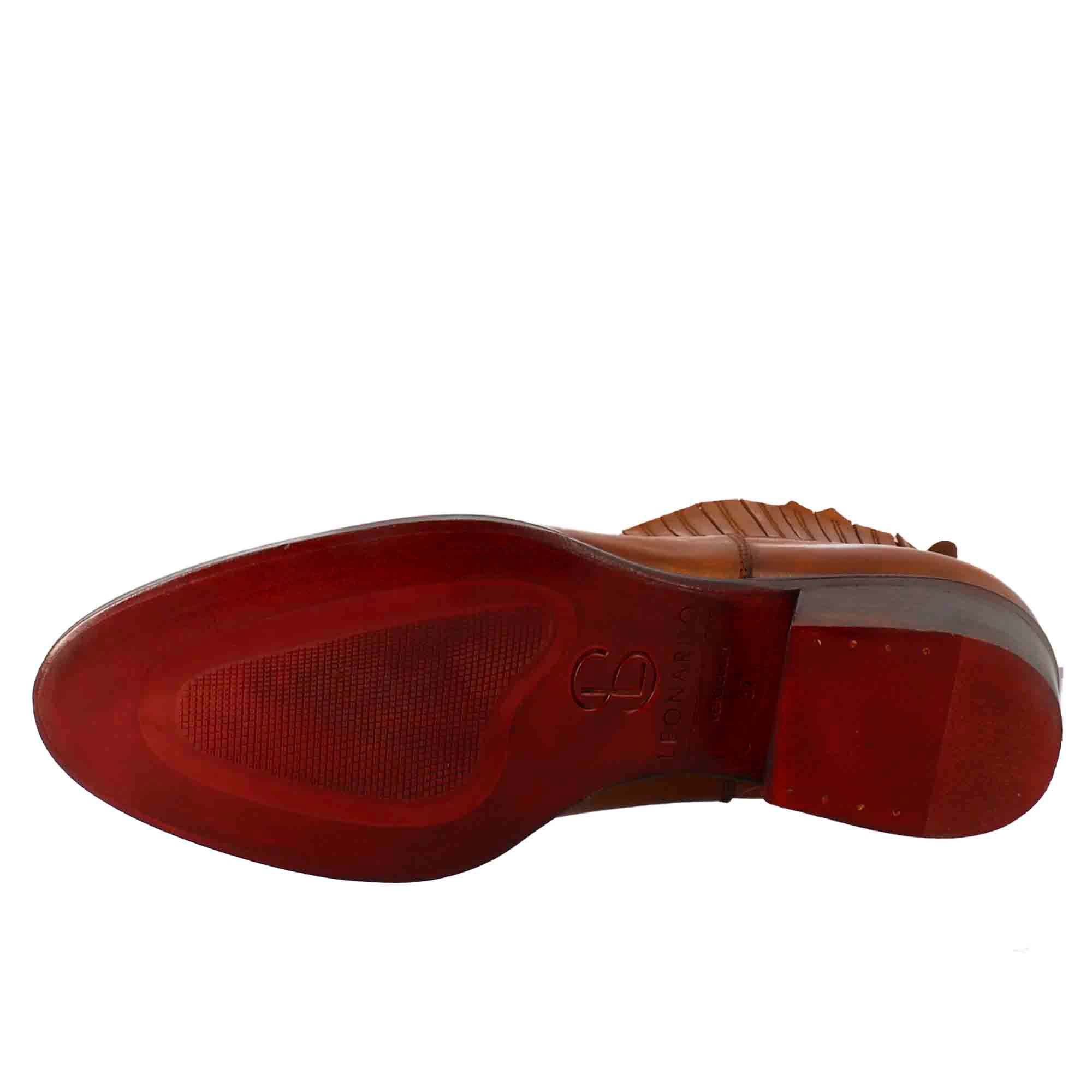 Stivaletto da donna con ritagli al collo in pelle colore marrone chiaro - Image 6