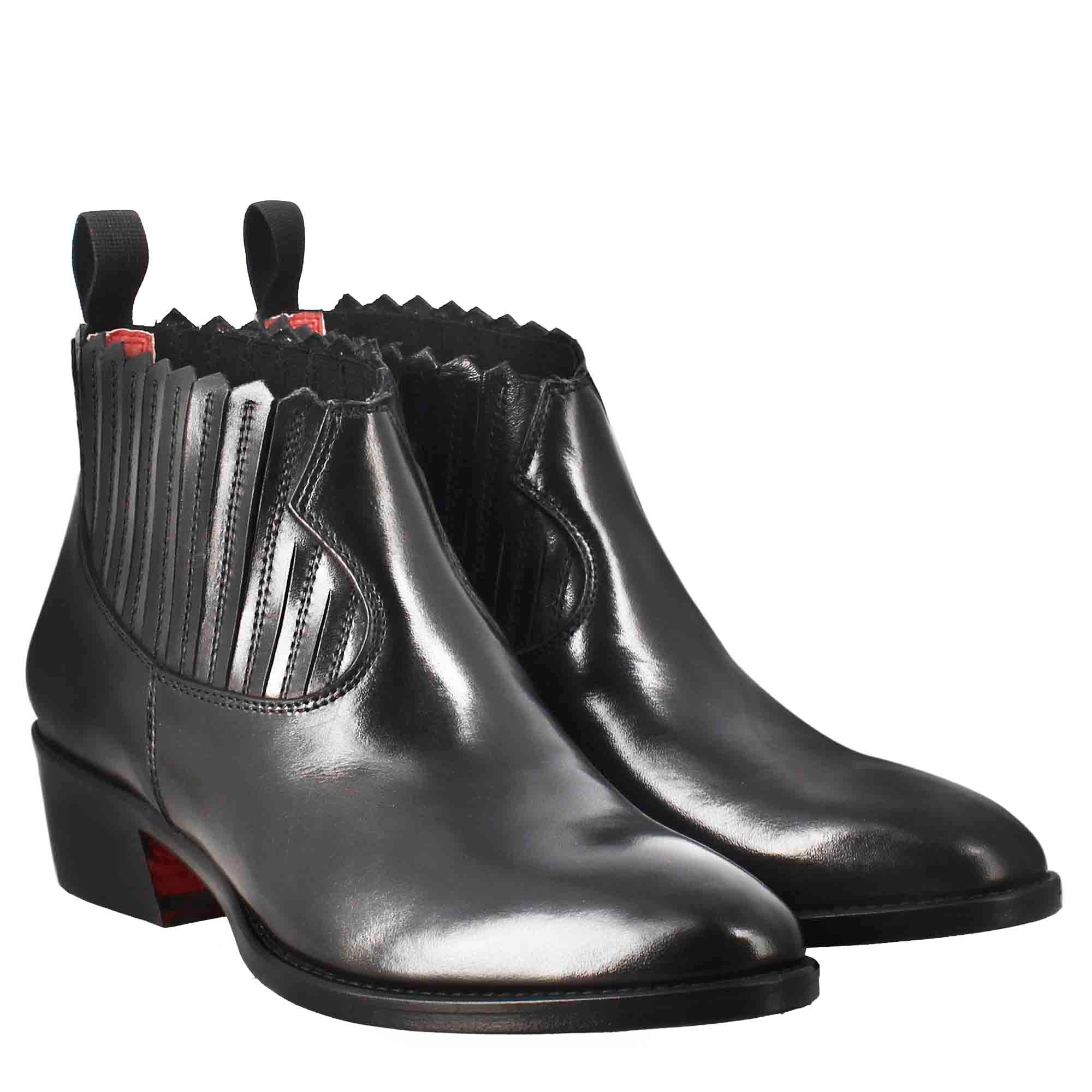 Stivaletto da donna con ritagli al collo in pelle colore nero - Image 8