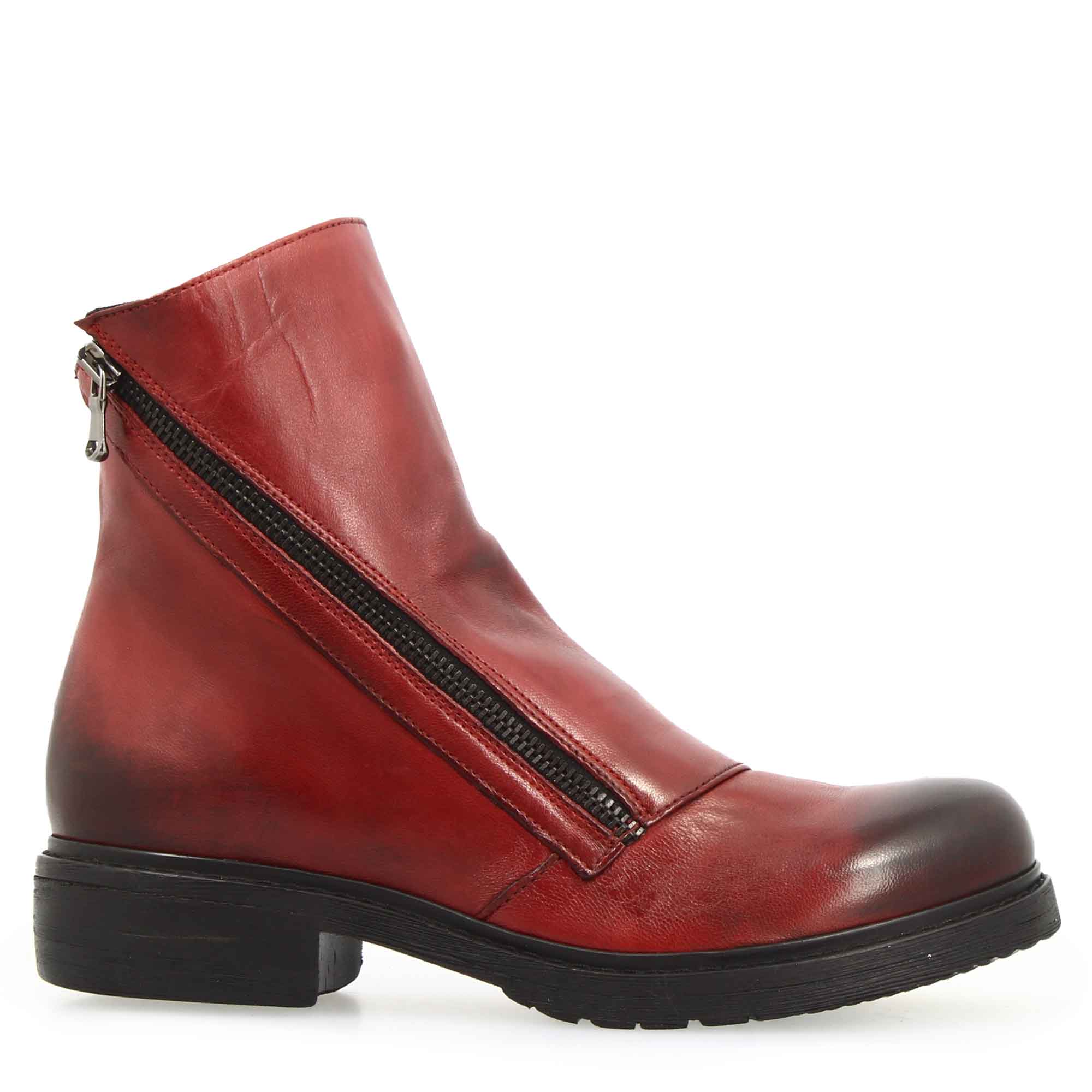Stivaletto da donna in pelle lavata colore rosso con doppia zip - Image 2