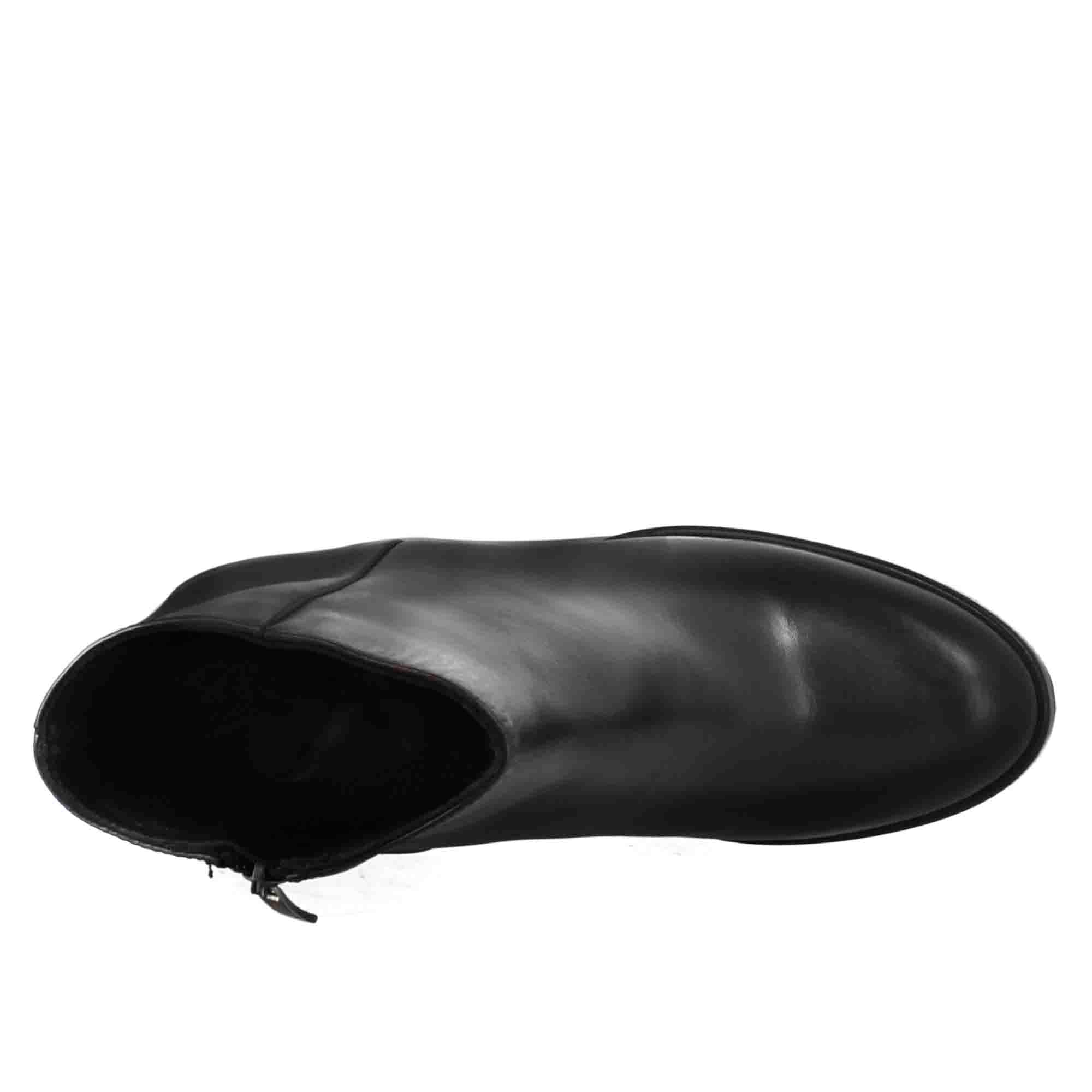 Stivaletto da donna liscio con tacco alto in pelle colore nero - Image 5