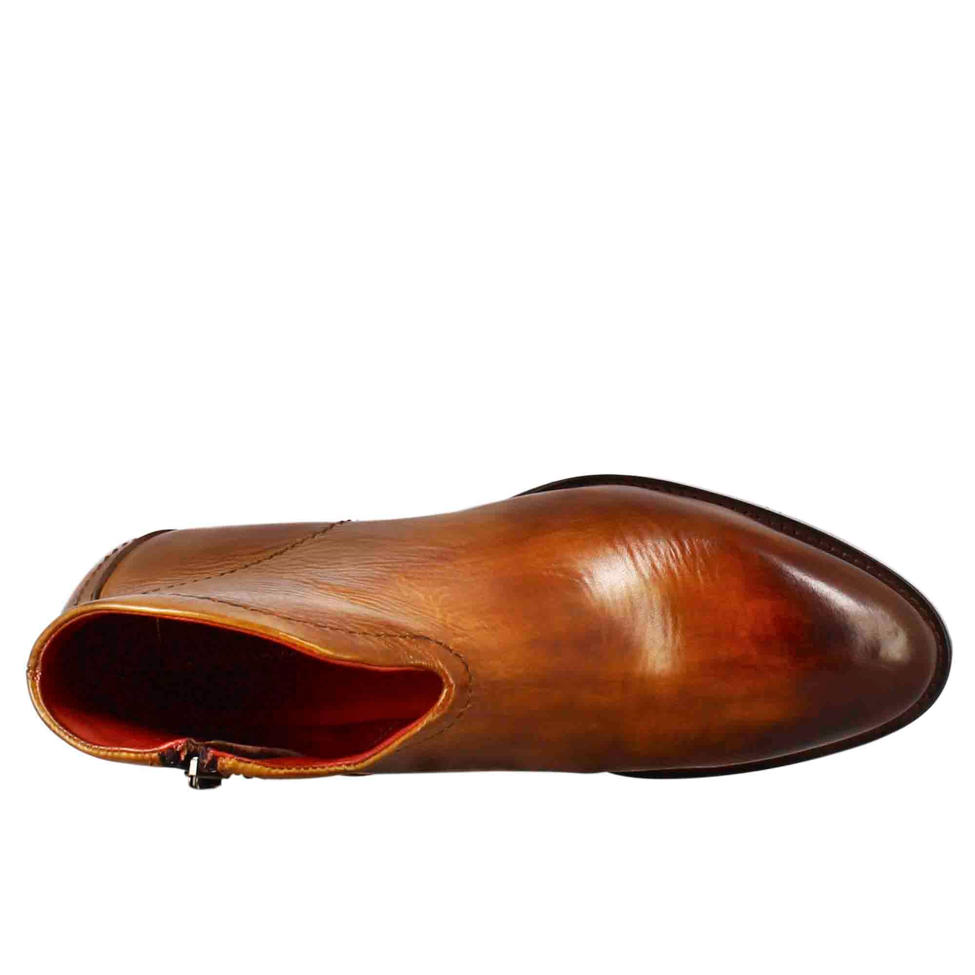 Stivaletto da donna liscio con tacco medio in pelle colore marrone chiaro - Image 5