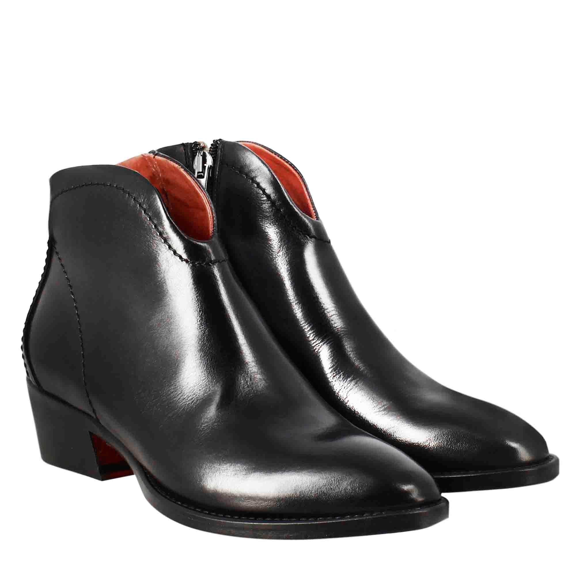 Stivaletto da donna liscio con tacco medio in pelle colore nero - Image 8
