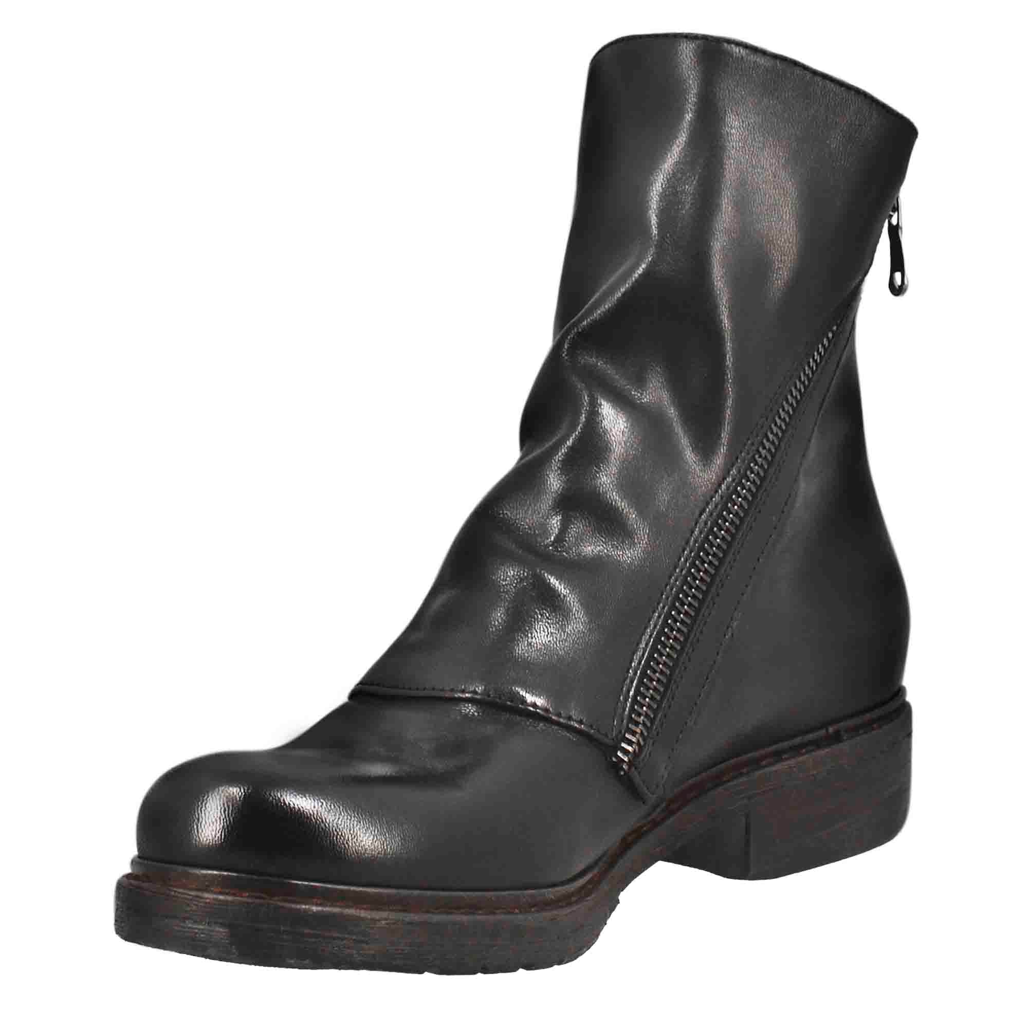 Stivaletto da donna in pelle lavata colore nero con doppia zip - Image 4